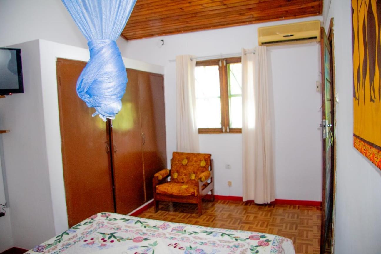 Hostel Pensao Ya Mute Chimoio Extérieur photo